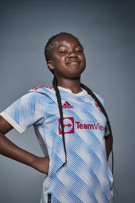 其他.哈苏大师获奖作品集.2021.专家评审团.Tom Oldham.Adidas x Manchester United Youth Squad Goals的摄影作品-摄影大师作品集 5
