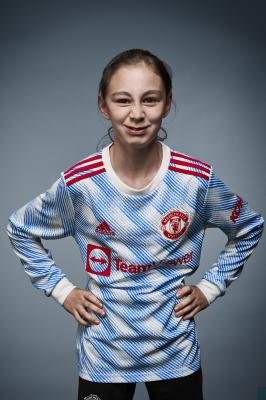 其他.哈苏大师获奖作品集.2021.专家评审团.Tom Oldham.Adidas x Manchester United Youth Squad Goals的摄影作品-摄影大师作品集 6