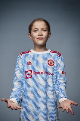 其他.哈苏大师获奖作品集.2021.专家评审团.Tom Oldham.Adidas x Manchester United Youth Squad Goals的摄影作品-摄影大师作品集 8