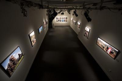 其他.哈苏大师获奖作品集.2021.专家评审团.Tom Oldham.莱索托的牧民男孩的摄影作品-伦敦白色空间的 Herder Boys 展览
