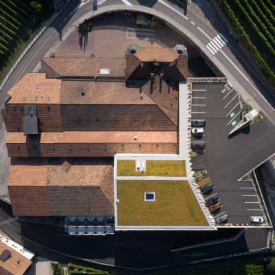 其他.哈苏大师获奖作品集.2021.建筑.Albrecht Voss.个人项目.Kurtatsch_酒庄_-_Albrecht_Voss_广告摄影的摄影作品-200828_AVL_Kellerei_Kurtatsch_Architekturfotograf_Alpen_2963-scaled
