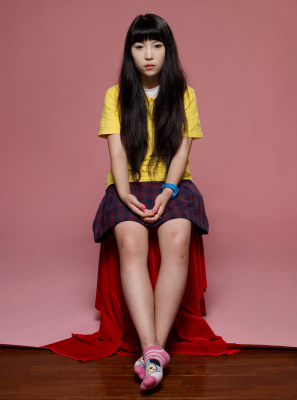其他.韩国摄影师作品合集.Hein-Kuhn Oh.作品.소녀들의_화장법_Cosmetic_Girls_–_HEINKUHN_OH的摄影作品-10001