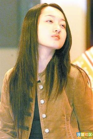 杨钰莹的写真-[赖文峰和杨钰莹] 杨钰莹 自述与赖文峰(赖昌星侄子)的