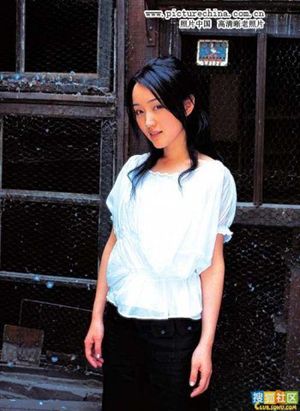 杨钰莹的写真-[赖文峰和杨钰莹] 杨钰莹 自述与赖文峰(赖昌星侄子)的