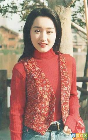 杨钰莹的写真-[赖文峰和杨钰莹] 杨钰莹 自述与赖文峰(赖昌星侄子)的