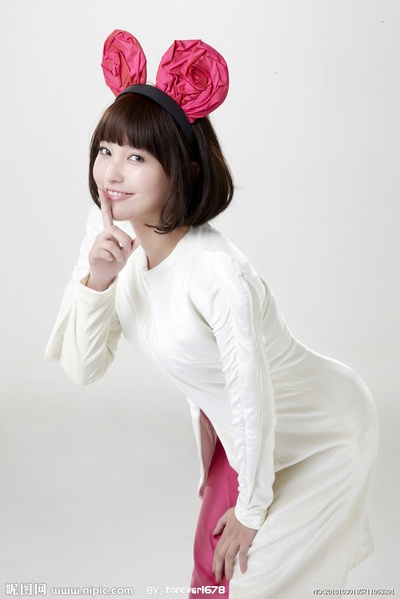 金莎的写真-金莎摄影图__明星偶像
