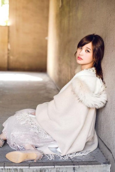 金莎的写真-金莎全新单曲《全世界我只贪一个他》首发