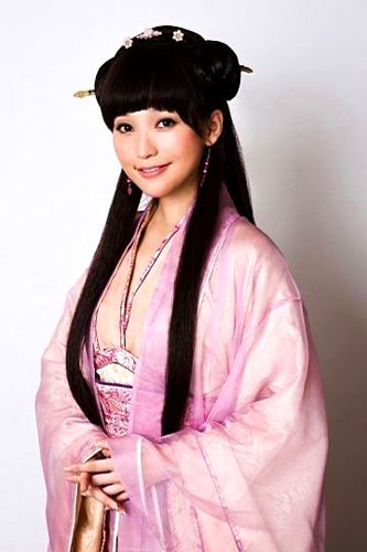 金莎的写真-师姐金莎携手许嵩出演天龙八部3女一号