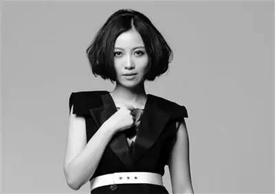 姚贝娜的写真-这些年,他们离