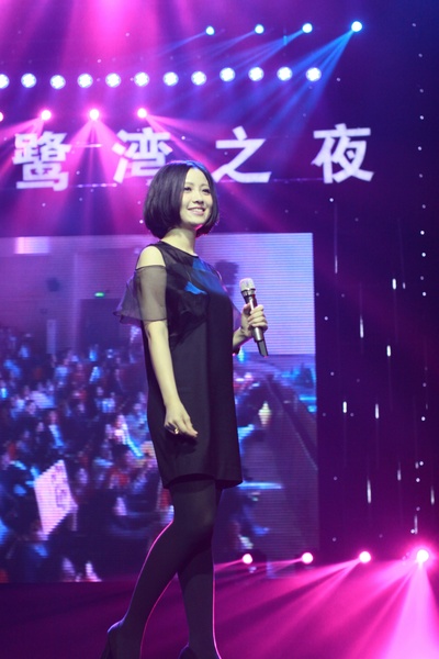 姚贝娜的写真-姚贝娜