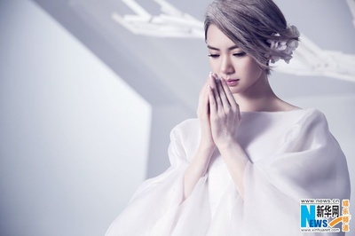 戚薇的写真-戚薇化身冰雪女神【5】
