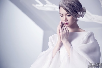 戚薇的写真-戚薇化身冰雪女神拍写真