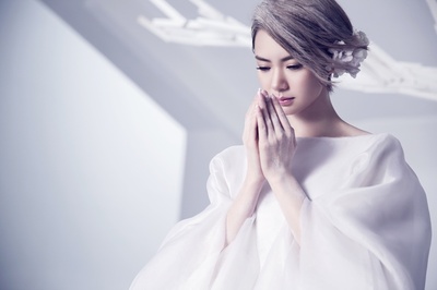 戚薇的写真-【轮播图片】戚薇《冬天的树》mv预告