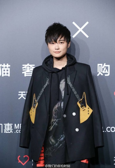 李宇春的写真-来自洁小洁呦的图片分享-堆糖