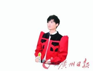 李宇春的写真-李宇春被颁