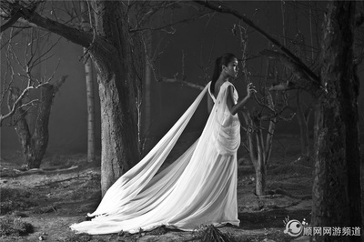 吉克隽逸的写真-专访吉克隽逸《激战2》网游的可口可乐