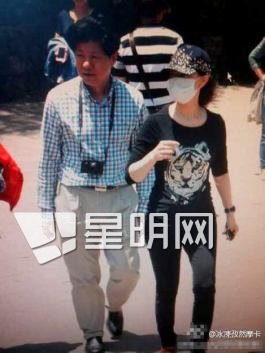 宋祖英的写真-宋祖英与老公五一游张家界