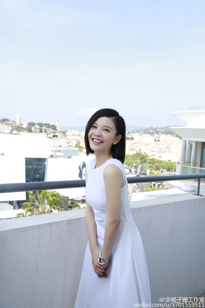 杨子姗的写真-杨子姗戛纳之旅#day1:美丽的阳光