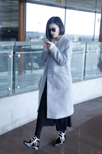 杨子姗的写真-杨子姗纽约时装周首秀获赞