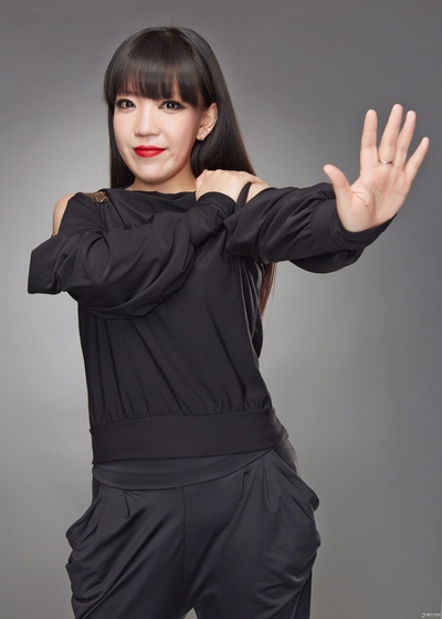 吴莫愁的写真-吴小蕊模仿吴莫愁被骂