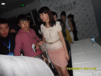 卓依婷的写真-加依婷新专辑北京发布会全