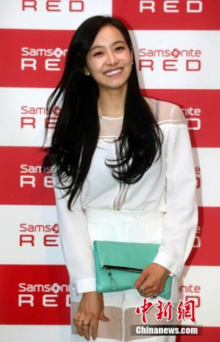 宋茜的写真-宋茜现身香港机场