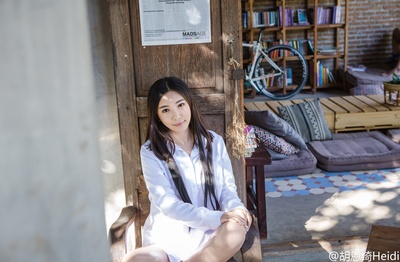 胡恩绮的写真-胡恩绮heidi:[太阳]sunshine