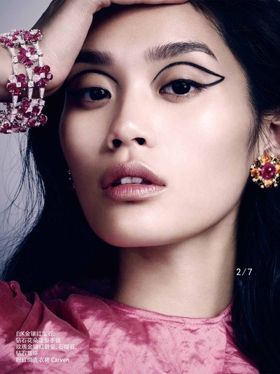 奚梦瑶的写真-奚梦瑶演绎vogue服饰与美容2013年九月号高级珠宝