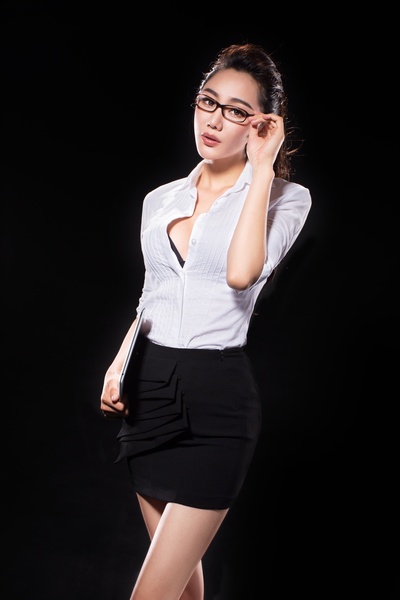 金美辛的写真-超模小天后金美辛代言《马上踢足球》今日内测