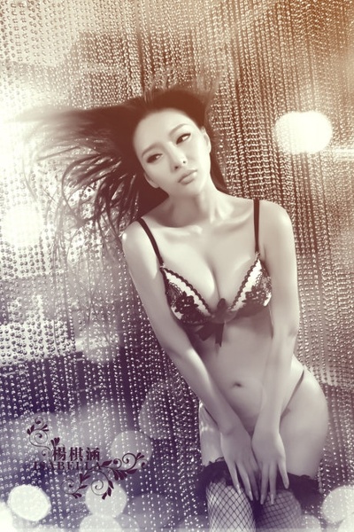 杨棋涵的写真