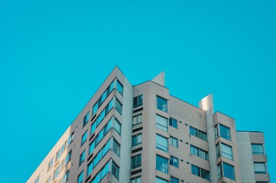 建筑物的图片-角度城市公寓建筑