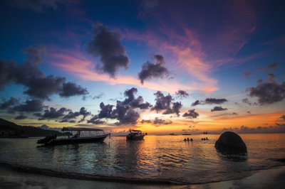 波的图片-泰国海滩日落