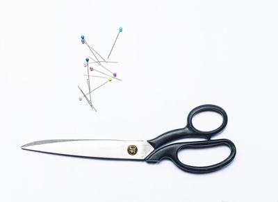 工艺/ DIY的图片-别针和剪刀