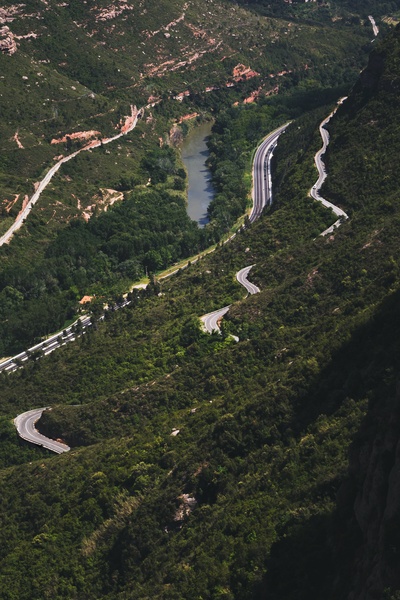 公路的图片-蜿蜒的山路
