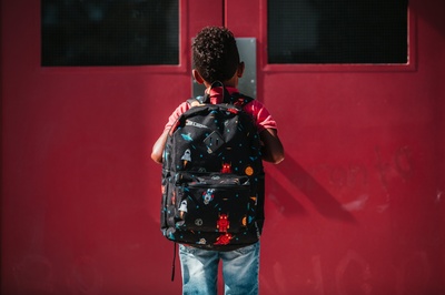 学校的图片-我是个从学校来的男孩