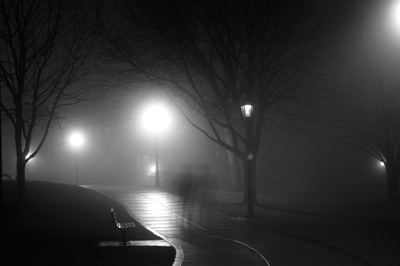 多彩世界的图片-摄影灯雨凳夜路灯柱复古免费照片1