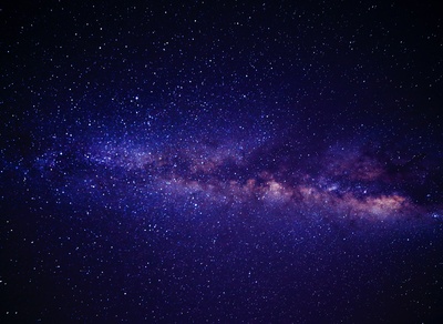 空间：最后的边疆的图片-蓝粉和白仙女座星系之路