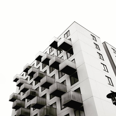 建筑的图片-混凝土建筑的低角度摄影
