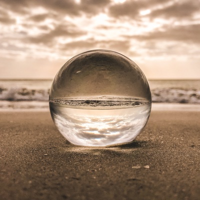 水晶球的图片-海滩砂