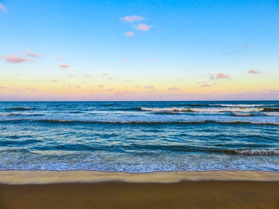 海景的图片-日间海浪