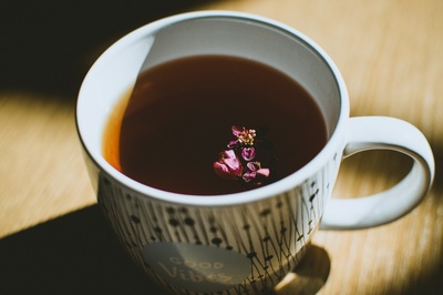 保健的图片-装满茶的杯子照片