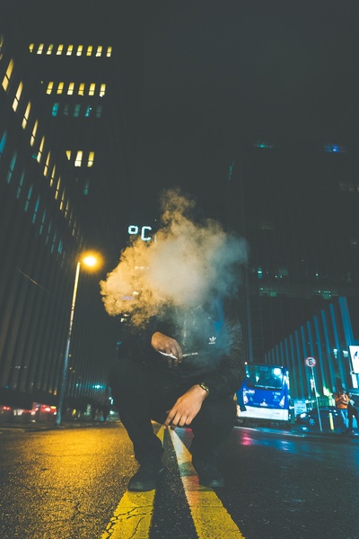夜间的图片-烟雾遮蔽