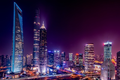 夜间的图片-凸起的建筑框架