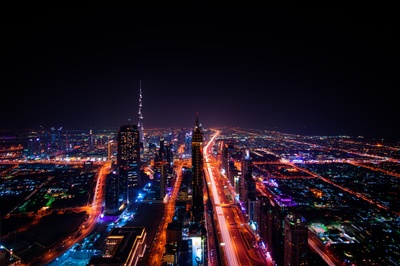 夜间的图片-高层建筑夜间照片