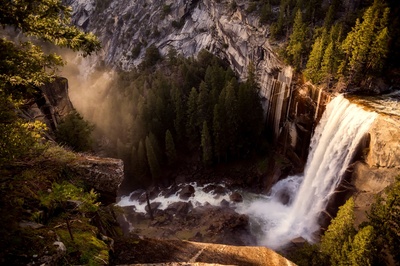 大自然Mighty Nature的图片-瀑布和山脉的航空摄影