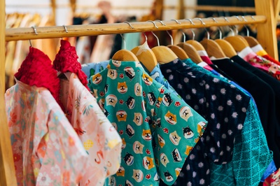 衣服的图片-奇装异服的童装