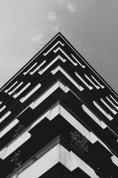 公寓的图片-单色对称建筑