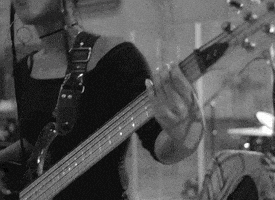 女人的gif-guitar GIF