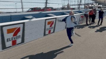 每日GIF(2020-04-08)的gif-Best Of Racing GIF by NASCAR
