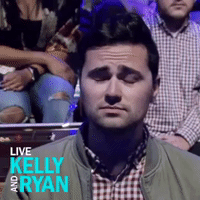悲伤GIF的gif-kelly and ryan lol GIF